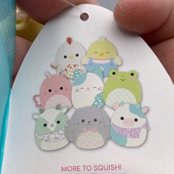 Squishmallows 2022 Easter Squad Aimee The Chick Overall Clip 3.5" Plush Keychain - Picture 9 of 9